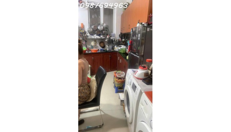QUẬN 8, NGUYỄN THỊ TẦN - GẦN CHỢ RẠCH ÔNG HẺM XE HƠI THÔNG THOÁNG QUA DƯƠNG BÁ TRẠC - 48M2 VUÔNG ĐẸP